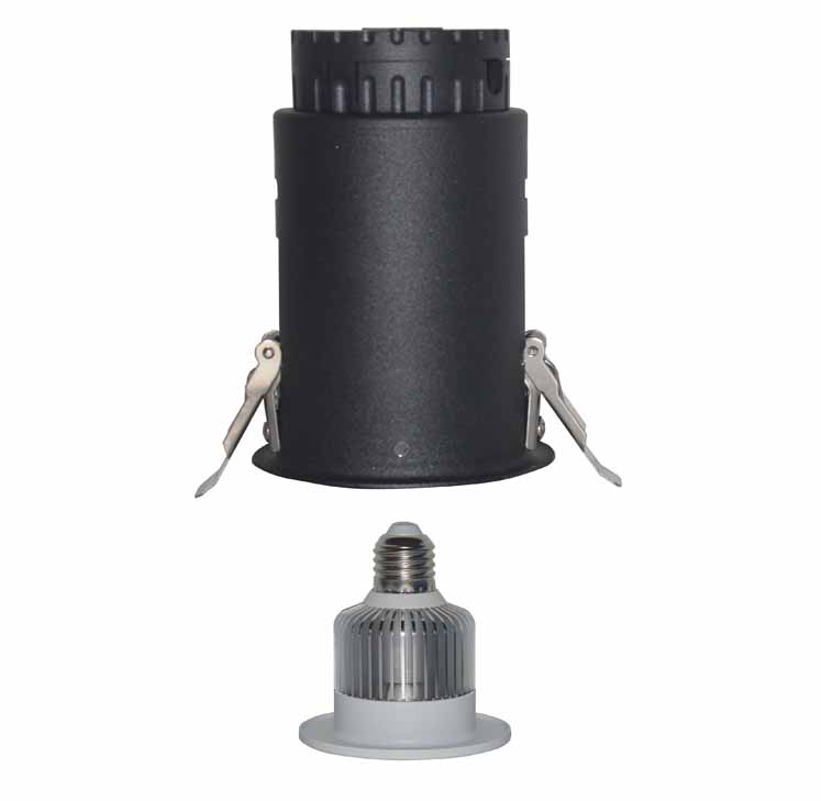 Removable light source recessed downlight